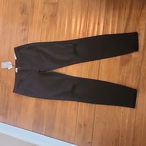 NWT SNEAK PEEK Mid Rise Fray Hem 5/27